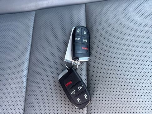 Used 2023 Dodge Durango GT image 12