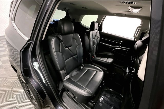 Used 2025 Kia Telluride S AWD/4WD image 26