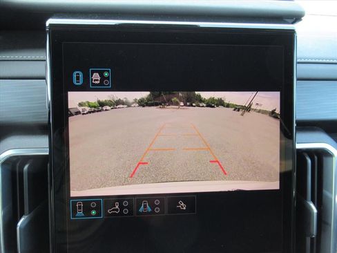 Used 2025 GMC Acadia Elevation FWD image 29