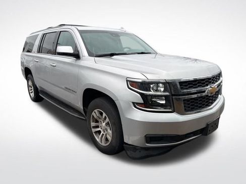 Used 2018 Chevrolet Suburban LT image 1