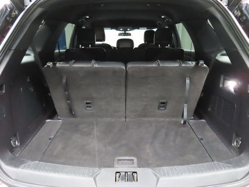 Used 2020 Ford Explorer XLT w/ Equipment Group 202A image 38