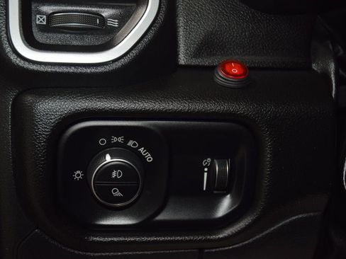Used 2023 RAM 1500 Big Horn AWD/4WD image 45