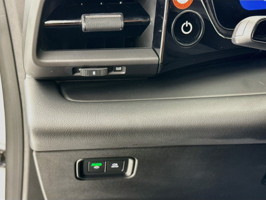 Certified 2024 Porsche Macan 4 Electric AWD/4WD image 14