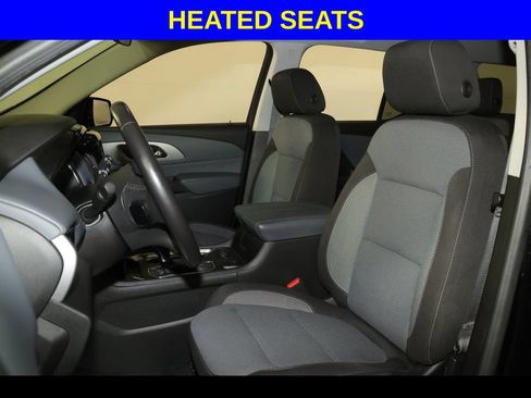 Used 2018 Chevrolet Traverse LT AWD/4WD image 3