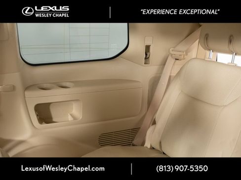 Used 2016 Lexus LX 570 4WD w/ Luxury Package image 28