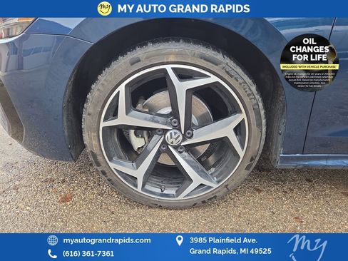 Used 2021 Volkswagen Passat 2.0T R-Line image 31