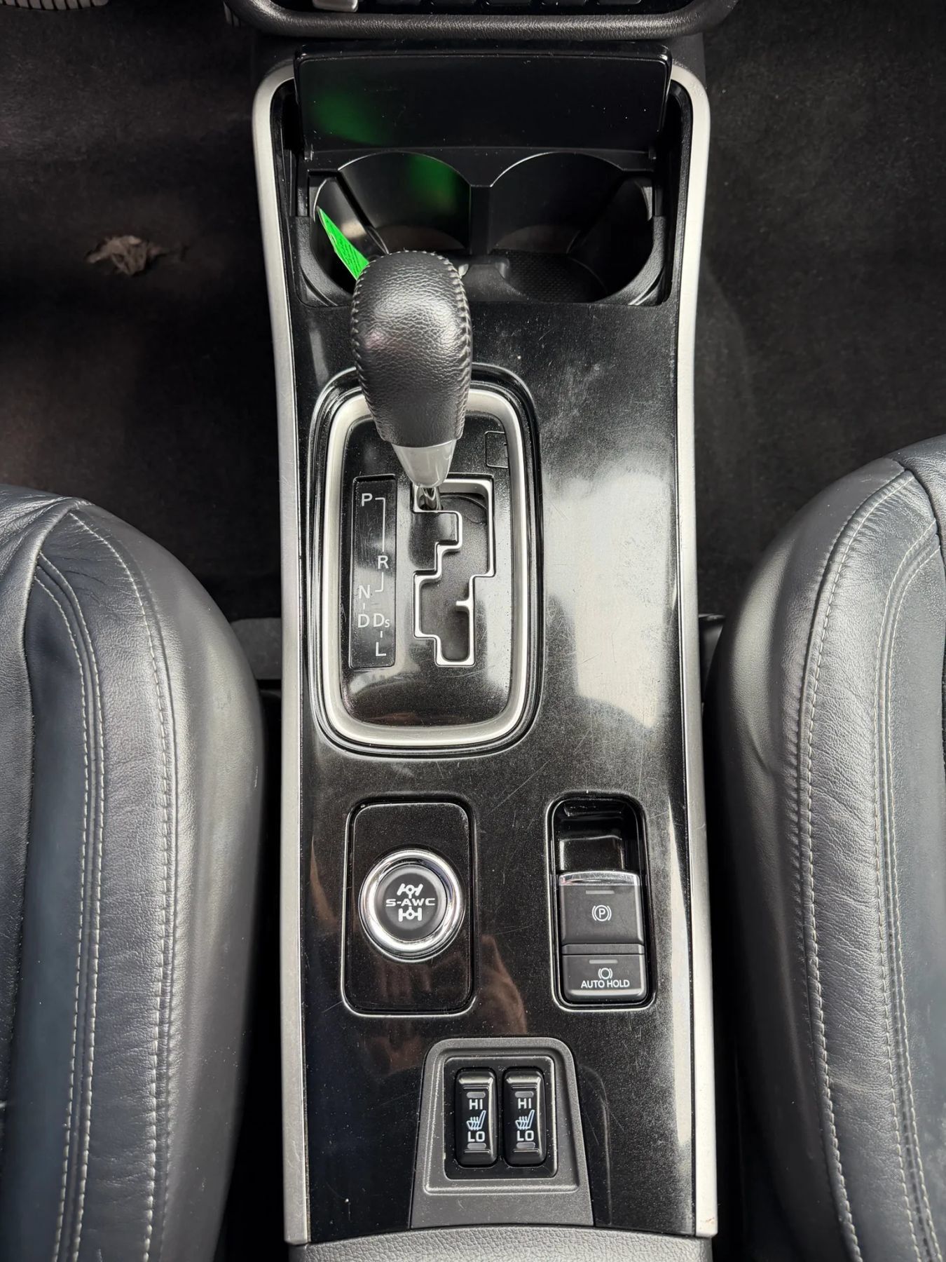 Used 2020 Mitsubishi Outlander SEL AWD/4WD image 30