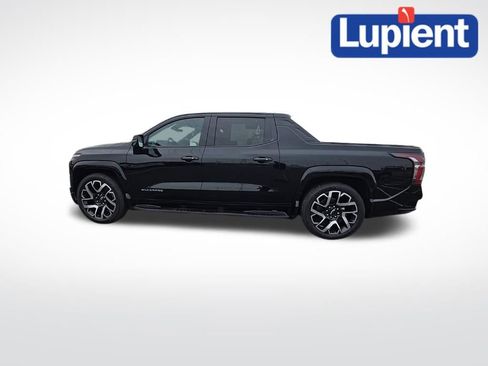 Used 2024 Chevrolet Silverado EV RST image 6