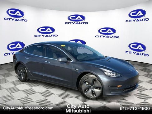 Used 2019 Tesla Model 3 Standard Range Plus image 1