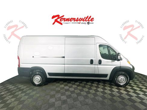New 2025 RAM ProMaster 2500 w/ Premium Convenience Group image 8