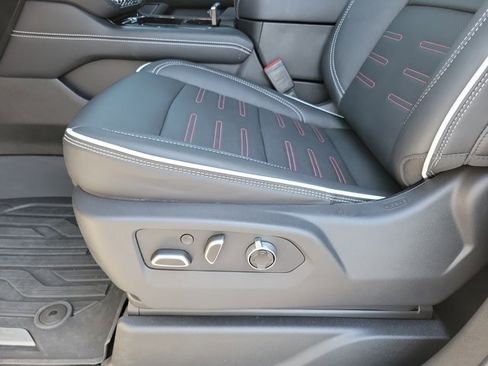 Used 2026 GMC Yukon AT4 Ultimate w/ LPO, Floor Liner Package AWD/4WD image 14