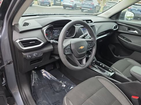 Used 2021 Chevrolet TrailBlazer LS AWD/4WD image 12