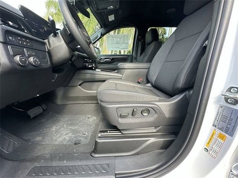 New 2026 Chevrolet Suburban LS image 14