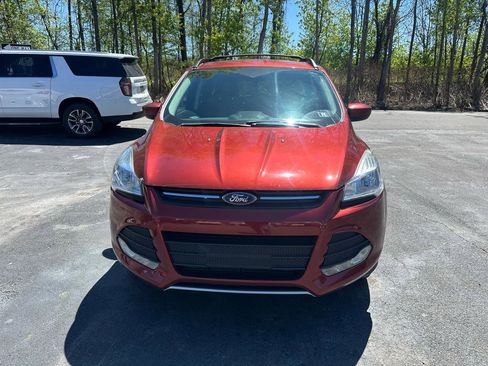Used 2015 Ford Escape SE w/ Equipment Group 201A AWD/4WD image 2