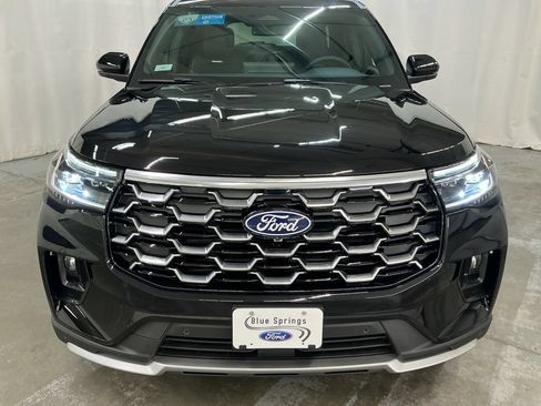 New 2027 Ford Explorer Platinum w/ 3.0L Ultimate Package AWD/4WD image 16