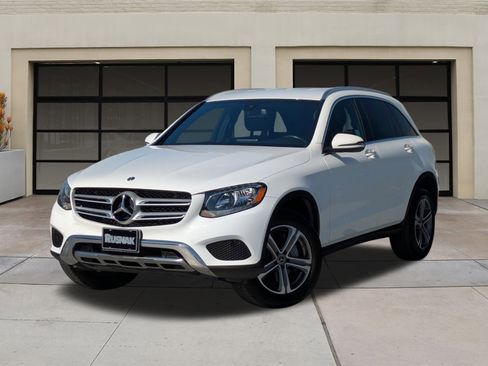 Used 2019 Mercedes-Benz GLC 300 image 3