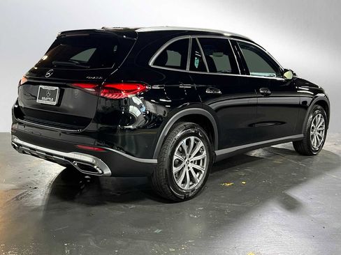 Used 2026 Mercedes-Benz GLC 300 4MATIC image 3