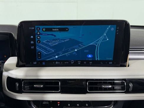Used 2025 Lincoln Aviator 2WD w/ Equipment Group 101A image 14