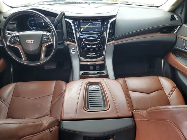 Used 2019 Cadillac Escalade Luxury AWD/4WD image 29