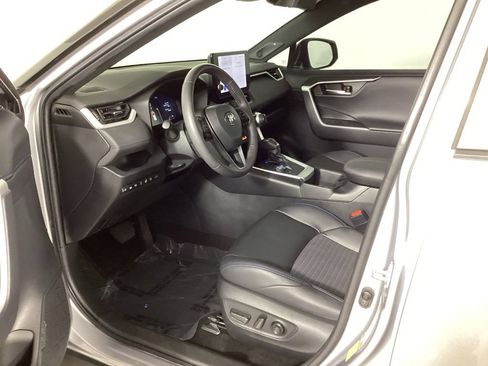 Used 2023 Toyota RAV4 XSE AWD/4WD image 32