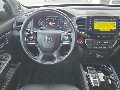 Used 2022 Honda Pilot Touring image 12