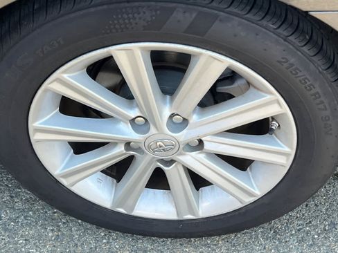 Used 2013 Toyota Camry XLE FWD image 22