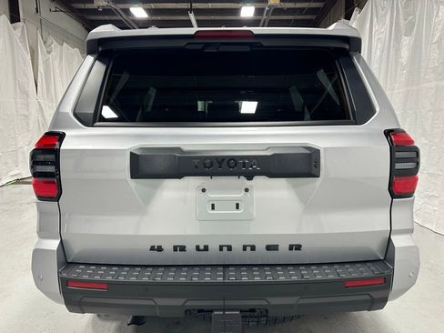 Used 2025 Toyota 4Runner TRD Off-Road Premium image 6