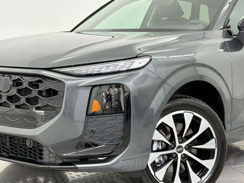 New 2026 Audi Q3 quattro 2.0T w/ Driver Assistance Package AWD/4WD image 11