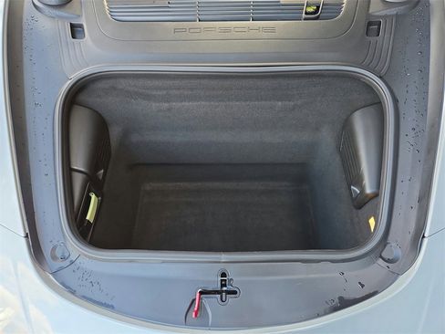 Used 2018 Porsche 911 Targa 4 GTS image 29