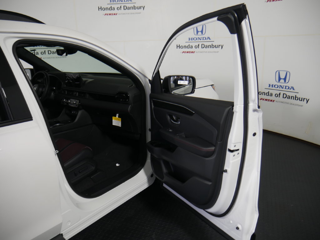 New 2026 Honda Pilot Black Edition image 7