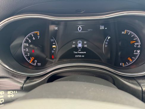 Used 2022 Jeep Grand Cherokee Laredo X AWD/4WD image 18
