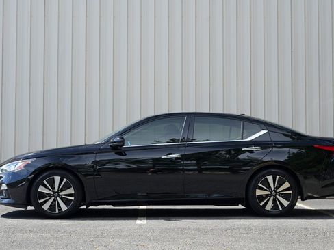 Used 2021 Nissan Altima 2.5 SL FWD image 8