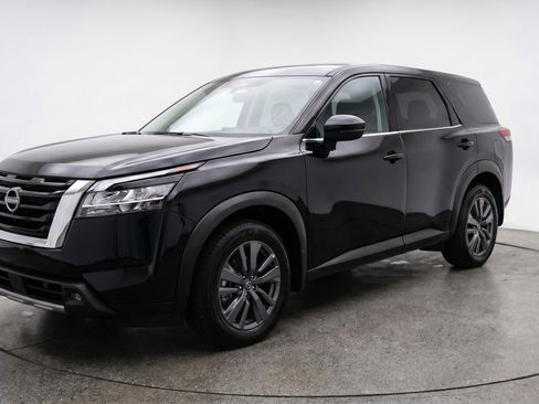 Used 2025 Nissan Pathfinder SV FWD image 3