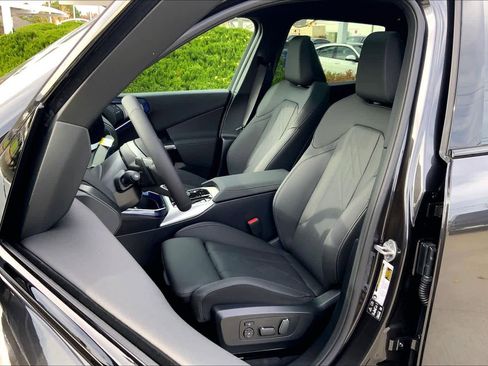 New 2026 BMW X3 xDrive30 w/ Premium Package image 9
