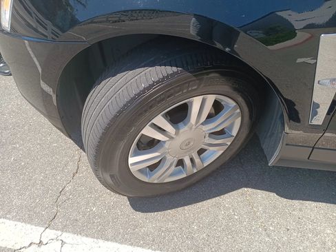 Used 2010 Cadillac SRX Luxury FWD image 27