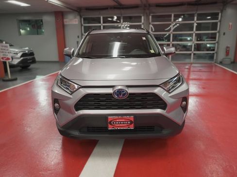Used 2021 Toyota RAV4 XLE image 7