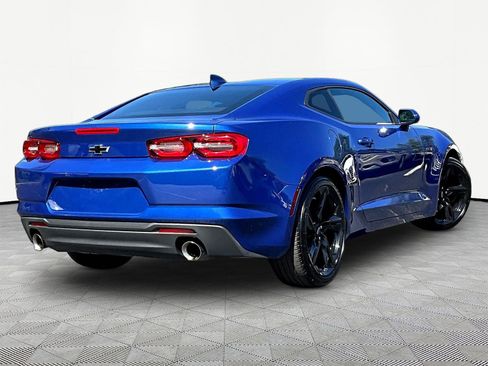 Used 2022 Chevrolet Camaro LT RWD image 6