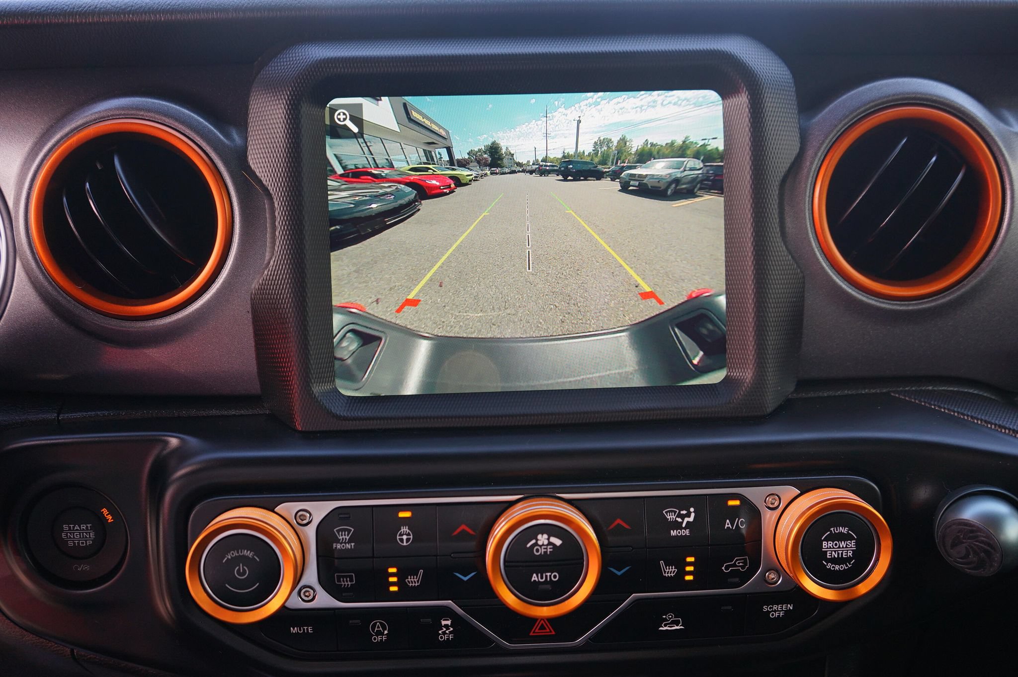 Used 2022 Jeep Gladiator Mojave w/ LED Lighting Group AWD/4WD image 18