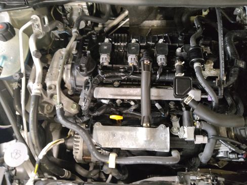 Used 2025 Nissan Versa SV FWD image 30