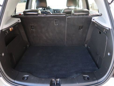 Used 2018 Chevrolet Trax LT w/ LT Convenience Package image 11