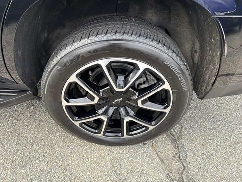 Used 2024 Chevrolet Tahoe RST w/ Luxury Package image 17