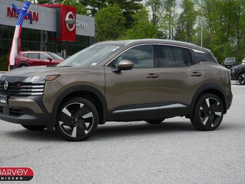 Certified 2025 Nissan Kicks SR AWD/4WD image 1