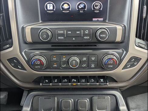 Used 2015 GMC Sierra 2500 Denali w/ Duramax Plus Package AWD/4WD image 31