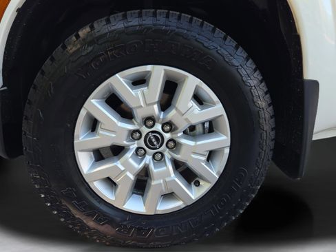 Certified 2022 Nissan Frontier SV AWD/4WD image 32