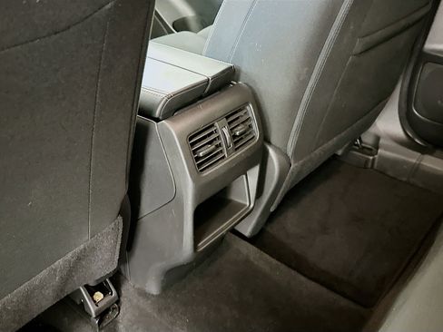 Used 2023 Nissan Rogue S AWD/4WD image 27