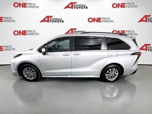 Certified 2024 Toyota Sienna XLE w/ XLE Plus Package image 4