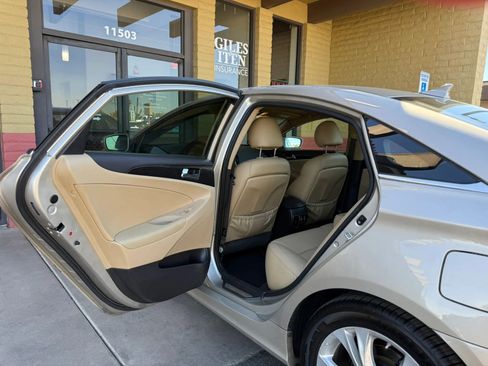 Used 2011 Hyundai Sonata Limited w/ Navigation Pkg 5 image 19