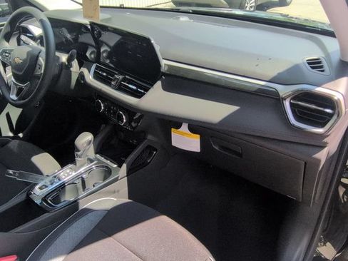 New 2026 Chevrolet TrailBlazer LT w/ Convenience Package FWD image 29