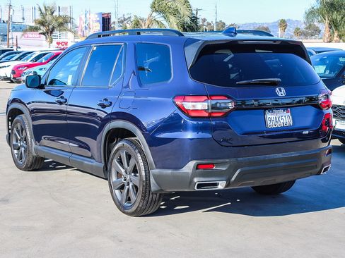 Certified 2023 Honda Pilot Sport image 7