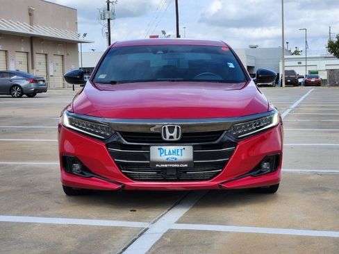 Used 2022 Honda Accord Sport image 2